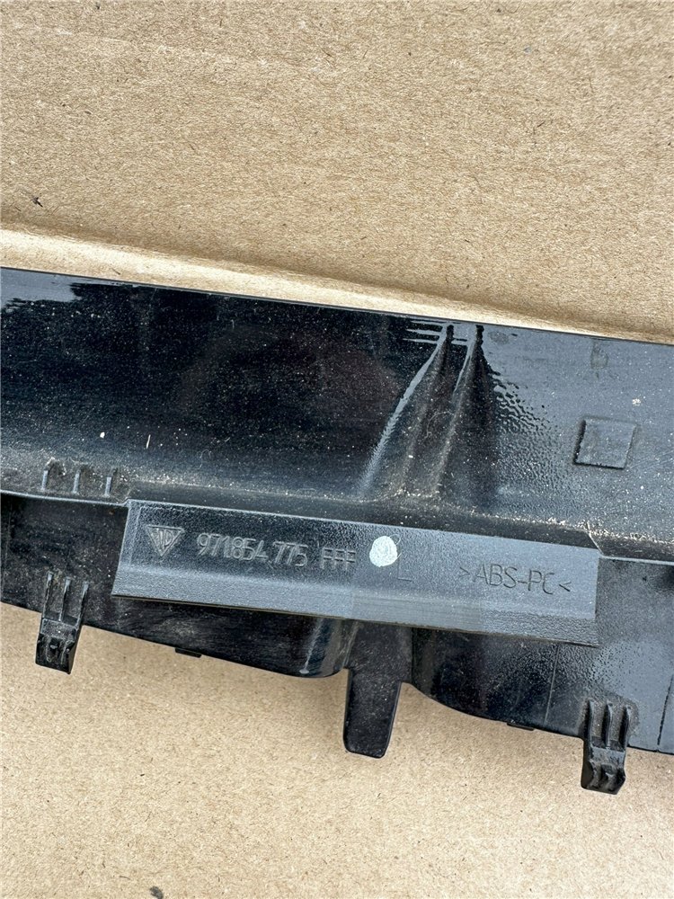 2020 PORSCHE PANAMERA TURBO S PRZEDNI LEWY WLOT POWIETRZA ORYGINAŁ (17371449559)