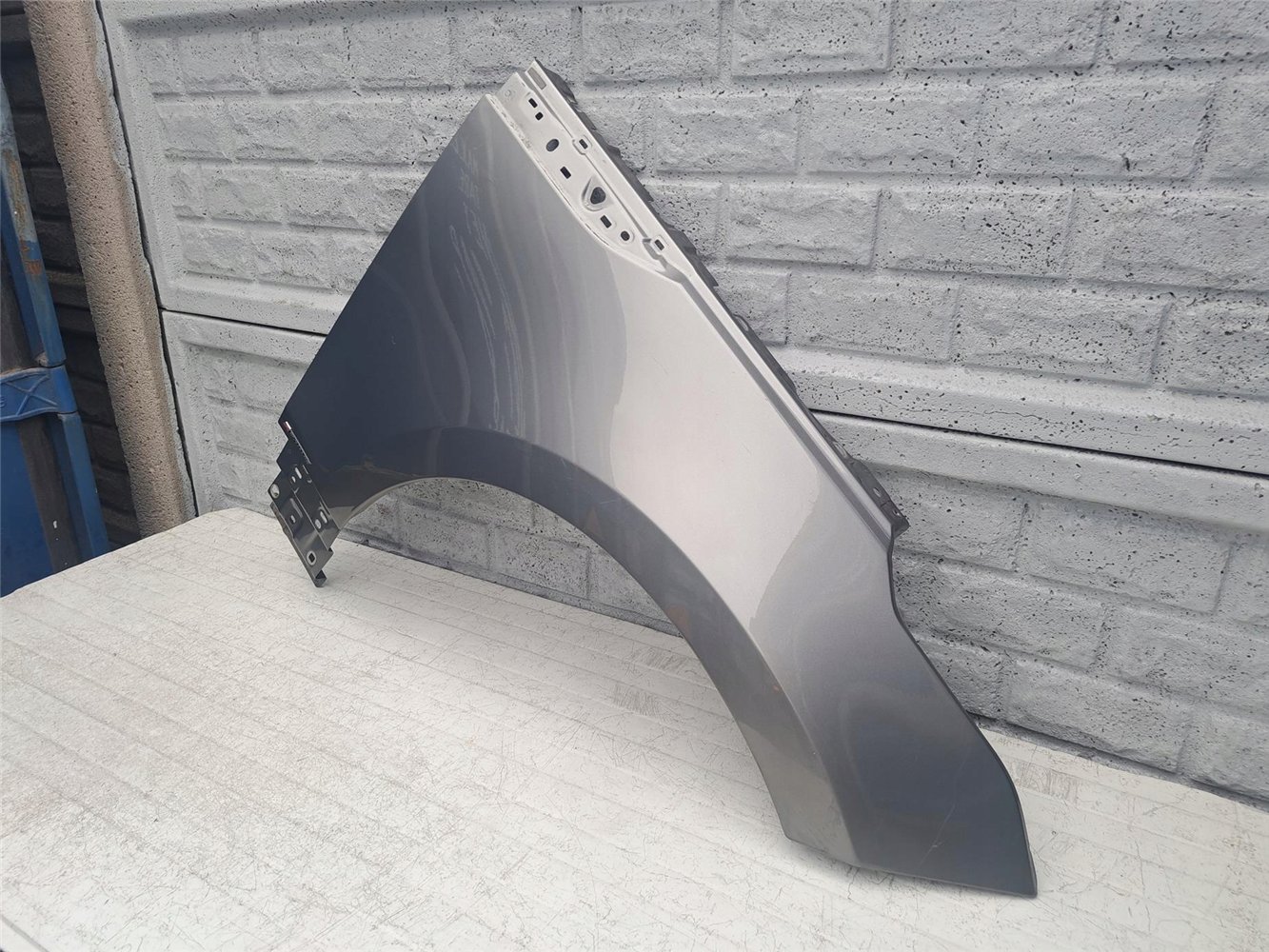 RANGE ROVER VELAR 2017-2024 BŁOTNIK PRAWY PRZEDNI ORYGINAŁ (17371978364)