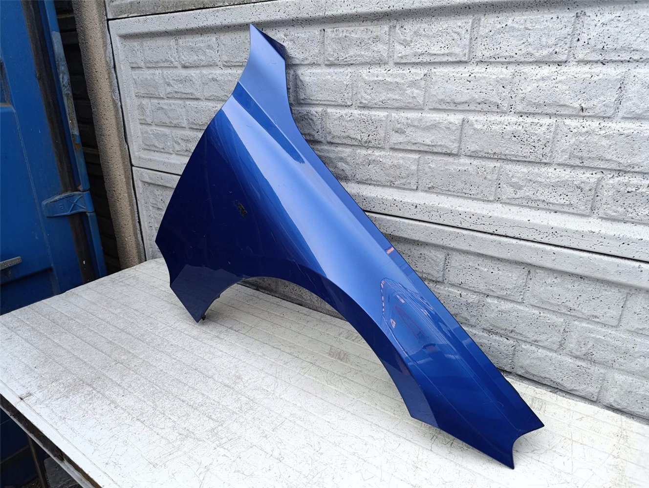 BMW 2 G42 BŁOTNIK PRZEDNI PRAWY ORYGINAŁ (17371995629)