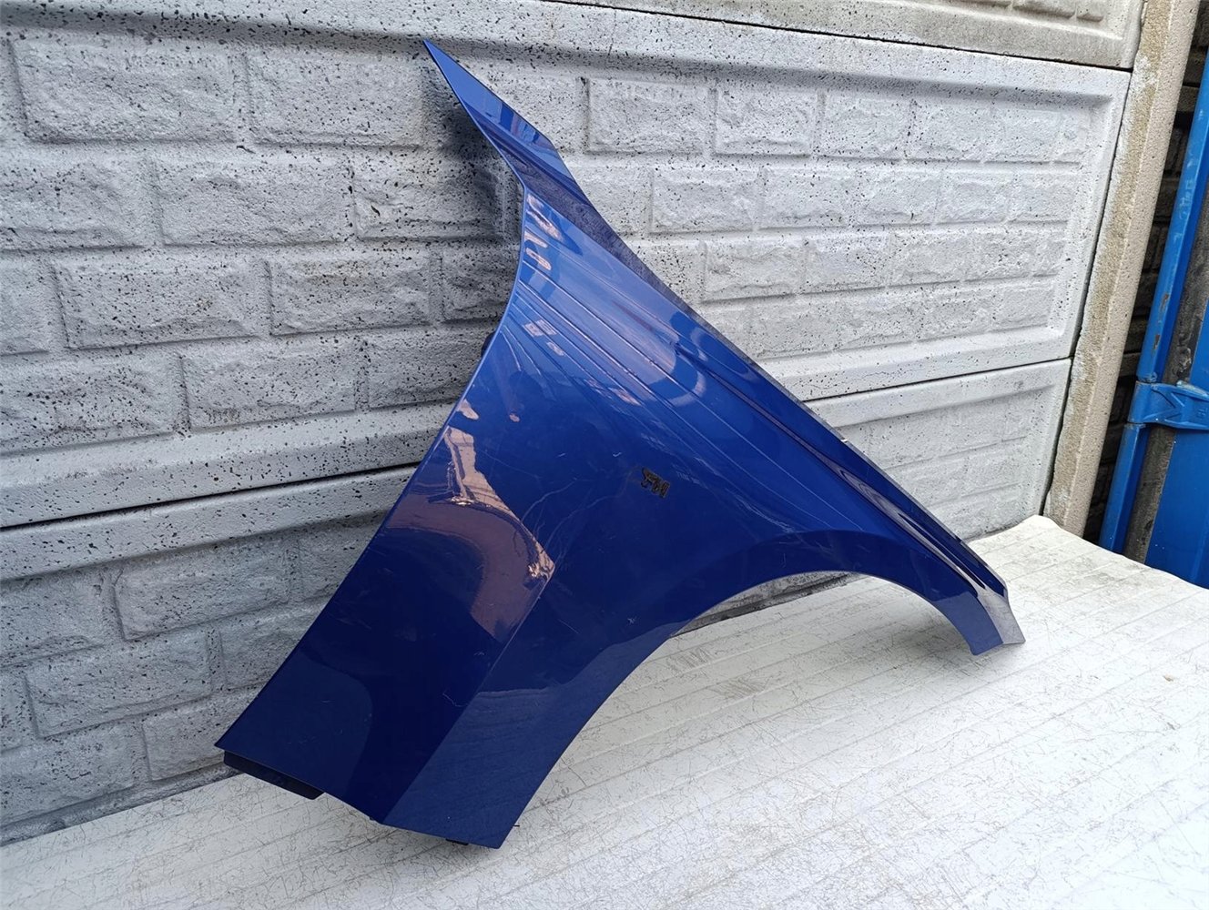 BMW 2 G42 BŁOTNIK PRZEDNI PRAWY ORYGINAŁ (17371995629)