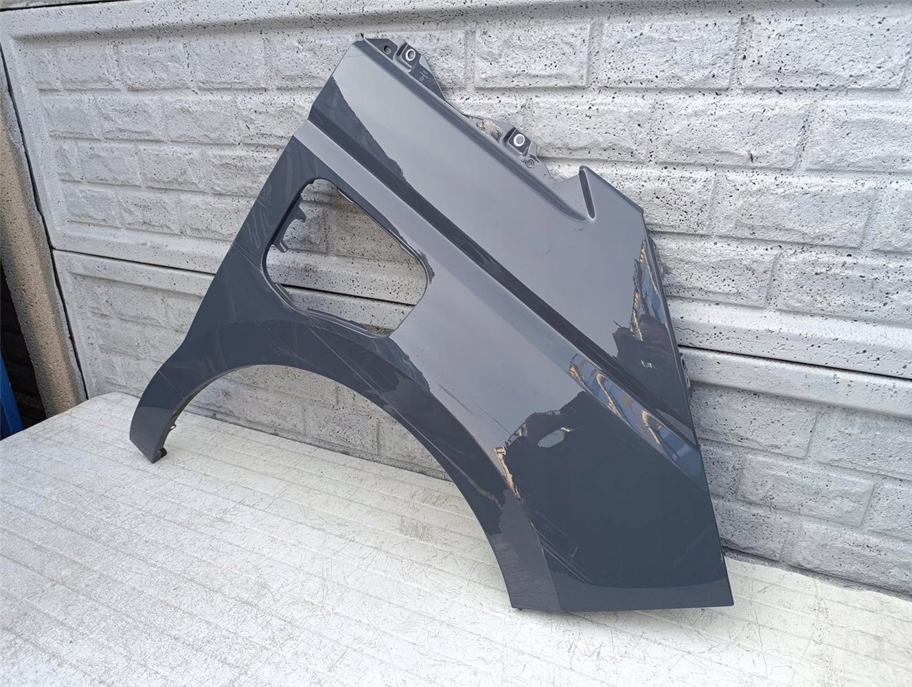 VW T7 7T MULTIVAN PLUG-IN E-HIBRID BŁOTNIK PRAWY ORYGINAŁ (17372011997)