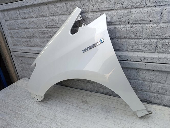 TOYOTA PRIUS PLUS BŁOTNIK PRZEDNI LEWY ORYGINAŁ (17372042566)