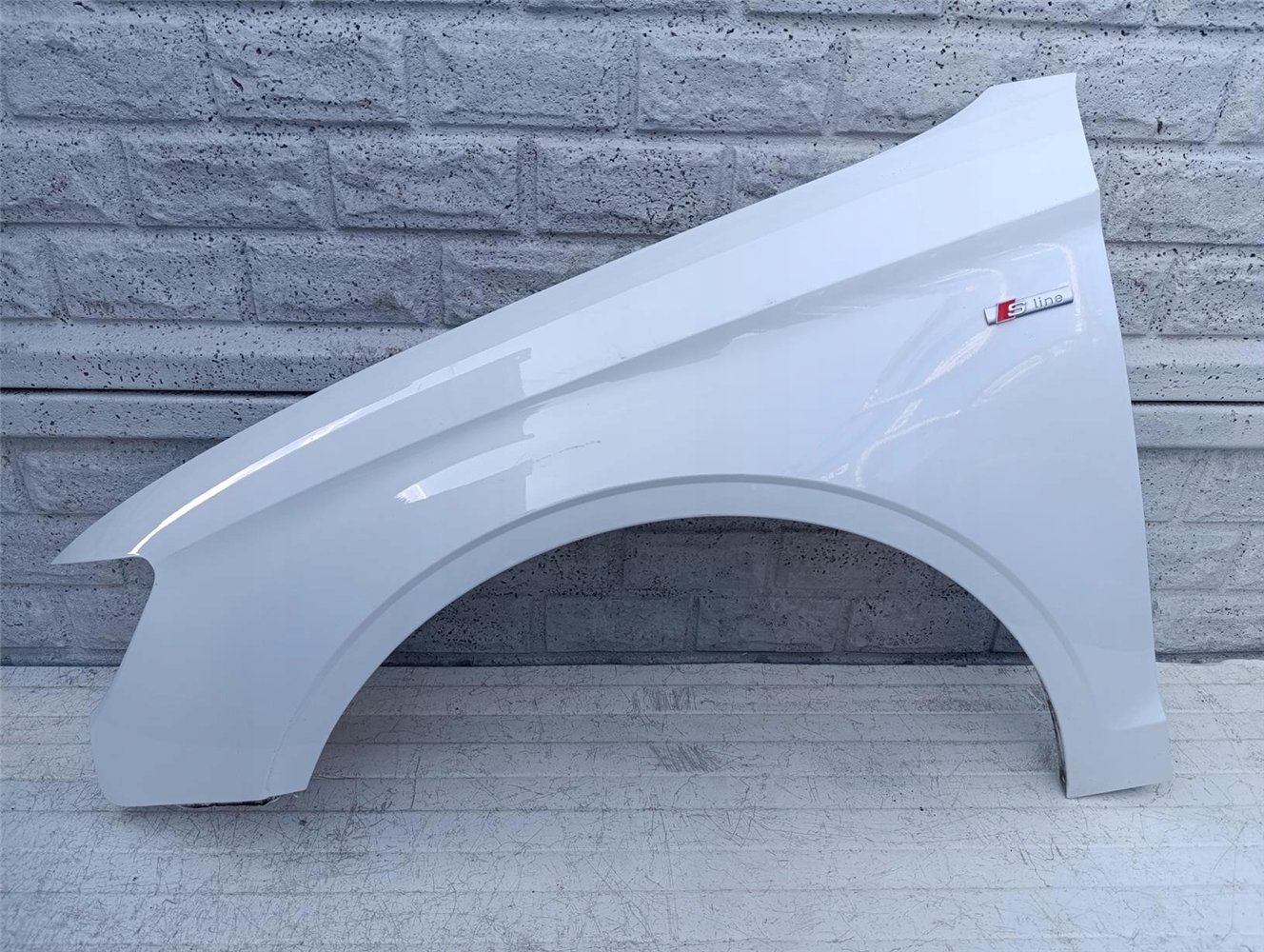 AUDI A3 SEDAN CABRIO 8V5 BŁOTNIK PRZEDNI LEWY ORYGINAŁ (17372044066)