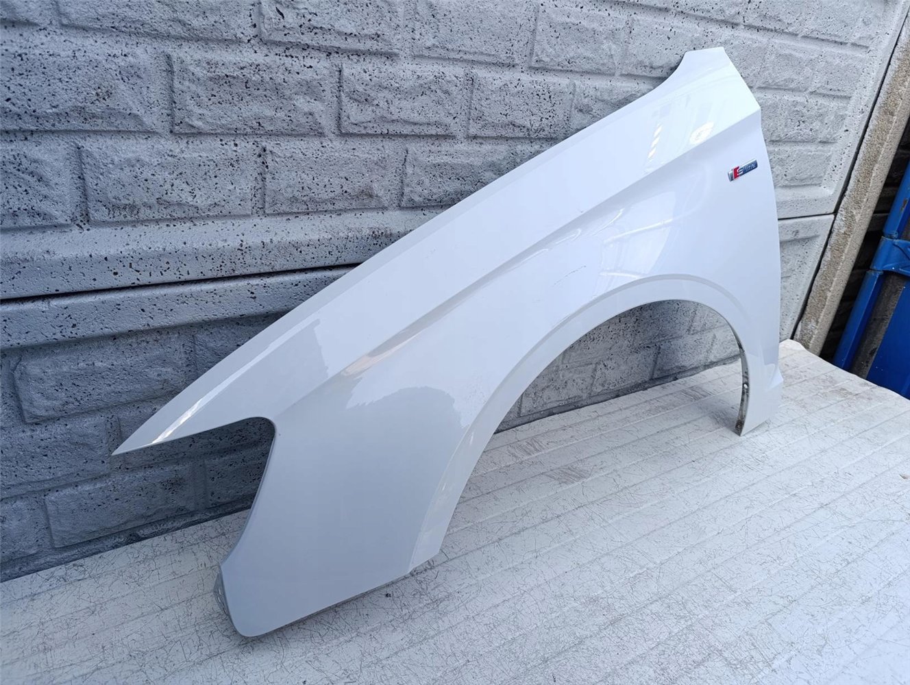 AUDI A3 SEDAN CABRIO 8V5 BŁOTNIK PRZEDNI LEWY ORYGINAŁ (17372044066)