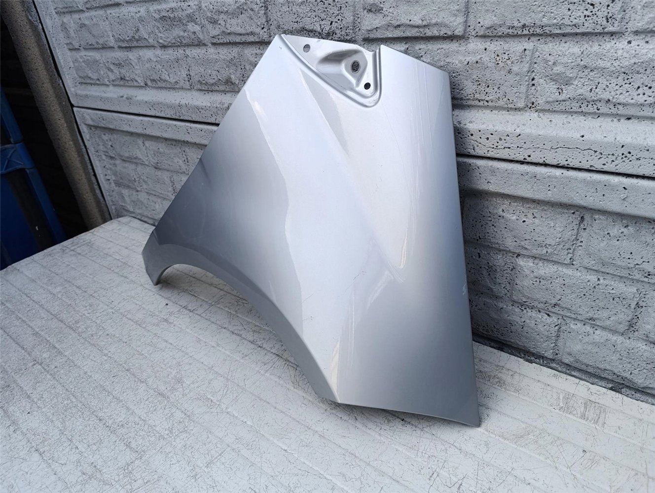 MERCEDES A-KLASA W169 BŁOTNIK PRAWY PRZEDNI ORYGINAŁ (17372045454)