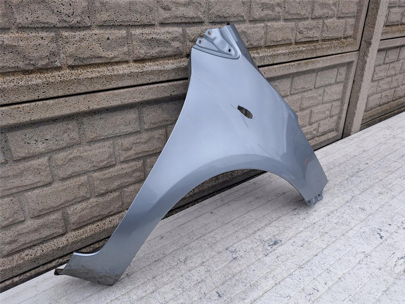 TOYOTA YARIS 2 II 05-12 BŁOTNIK PRAWY PRZÓD ORYGINAŁ (17372940780)