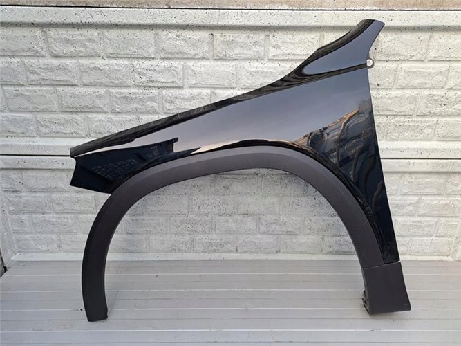 MERCEDES GLB 247 X247 BŁOTNIK LEWY PRZEDNI ORYGINAŁ (17372945418)