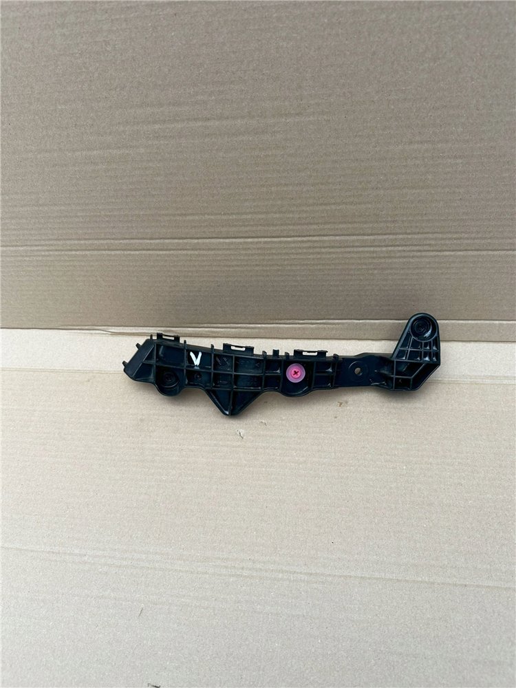 MOCOWANIE ŚLIZG ZDERZAKA PRZÓD LEWY LEXUS NX 2014- - ORYGINAŁ (17378022315)