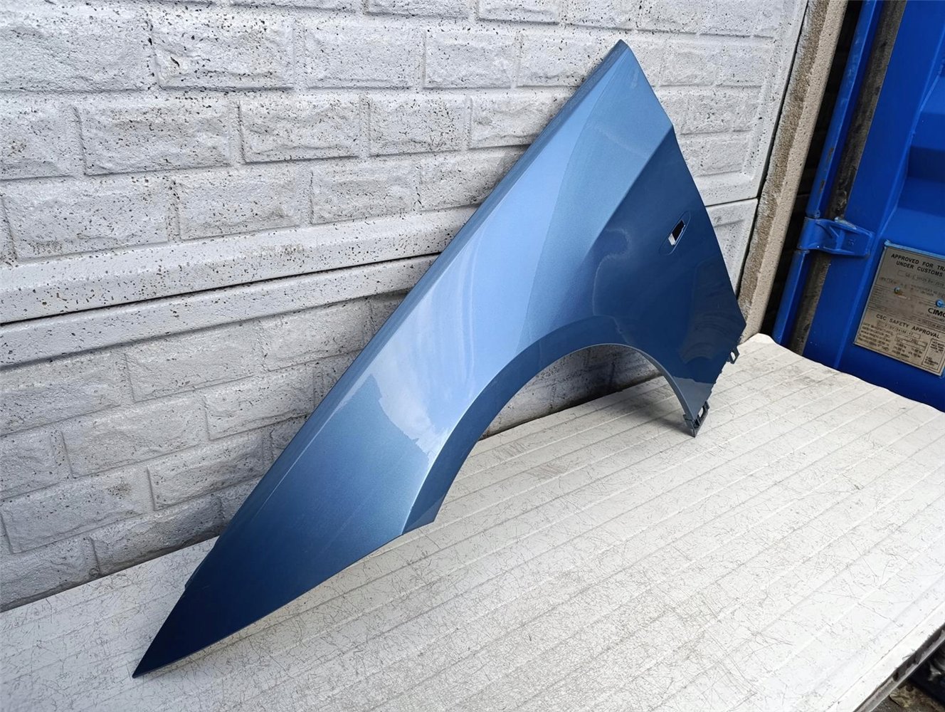 BMW 3 E92 E93 COUPE CABRIO BŁOTNIK PRZEDNI LEWY ORYGINAŁ (17379494268)