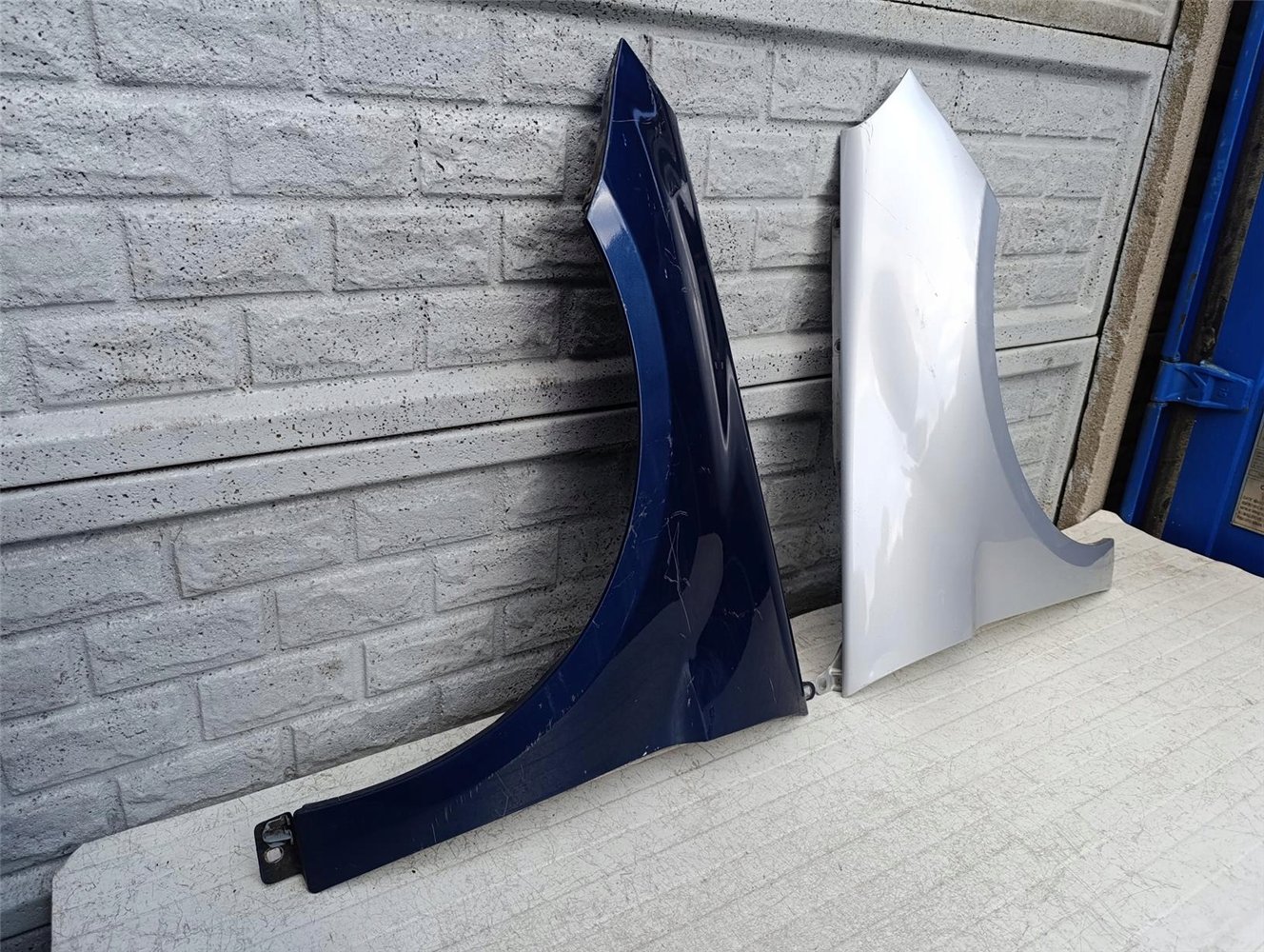 B KLASA W245 W B-KLASA W 245 BŁOTNIK PRZEDNI PRAWY LEWY ORYGINAŁ (17379500061)