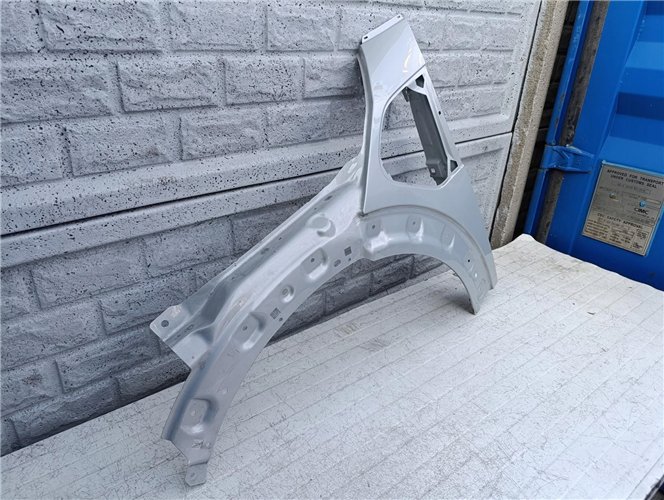 MINI COOPER COUNTRYMAN F60 SE BŁOTNIK LEWY ORYGINAŁ (17381979441)