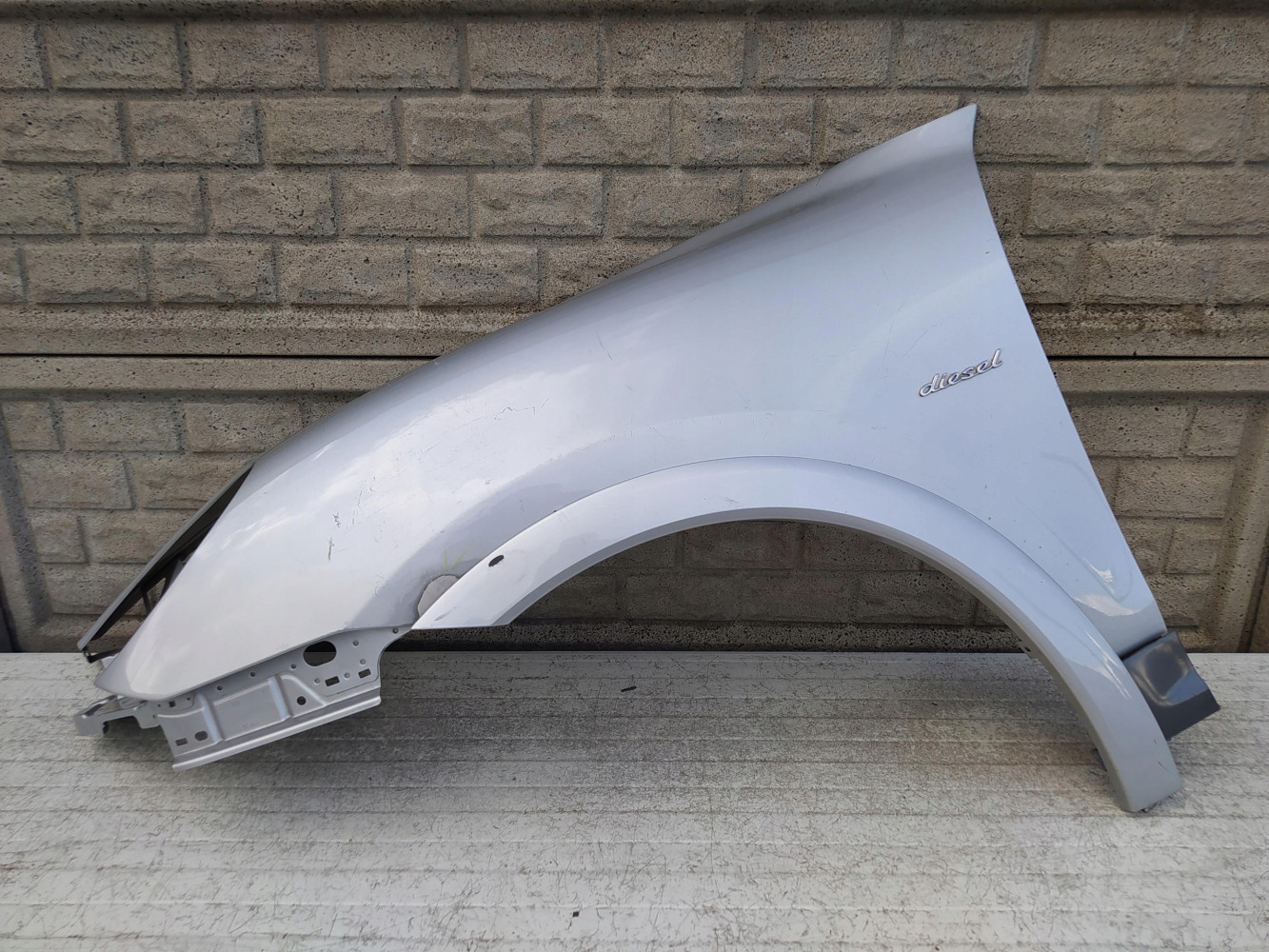 PORSCHE CAYENNE 2010-2014 BŁOTNIK PRZEDNI LEWY - (12229929629)