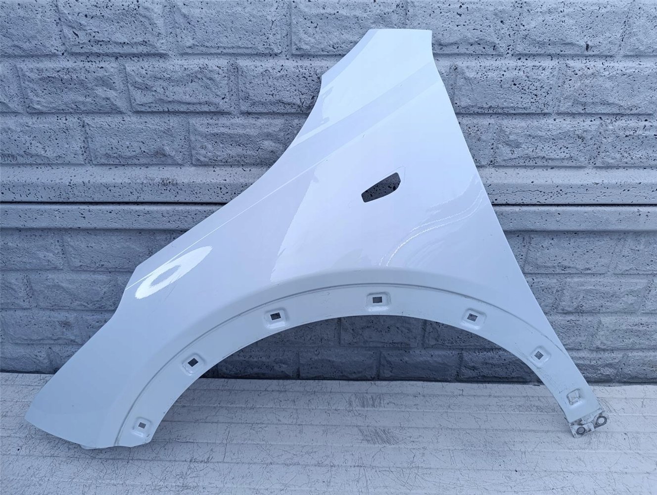 KIA X-CEED XCEED BŁOTNIK LEWY PRZEDNI ORYGINAŁ (17381993318)