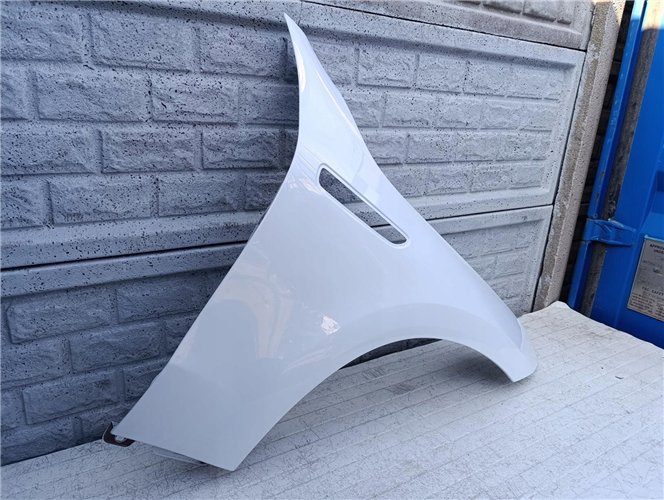 MERCEDES EQC W293 W 293 BŁOTNIK PRZEDNI PRAWY ORYGINAŁ (17382002628)