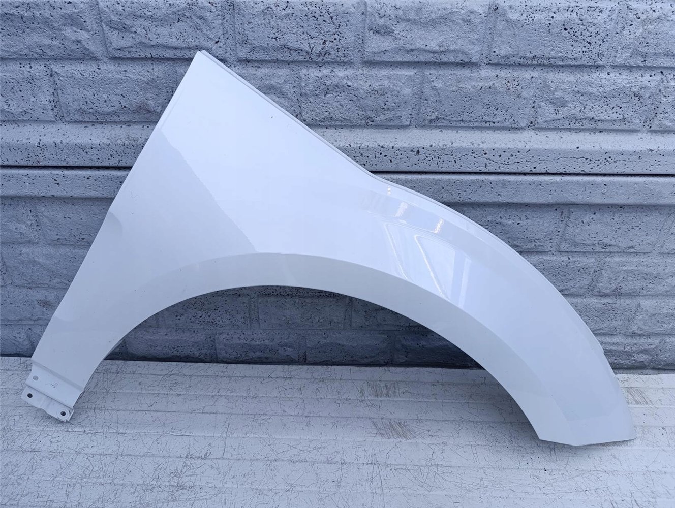 VOLVO EX30 2023- BŁOTNIK PRZEDNI PRAWY ORYGINAŁ (17382022622)