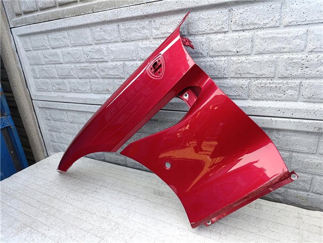 FERRARI PORTOFINO BŁOTNIK LEWY PRZEDNI ORYGINAŁ (17382025548)