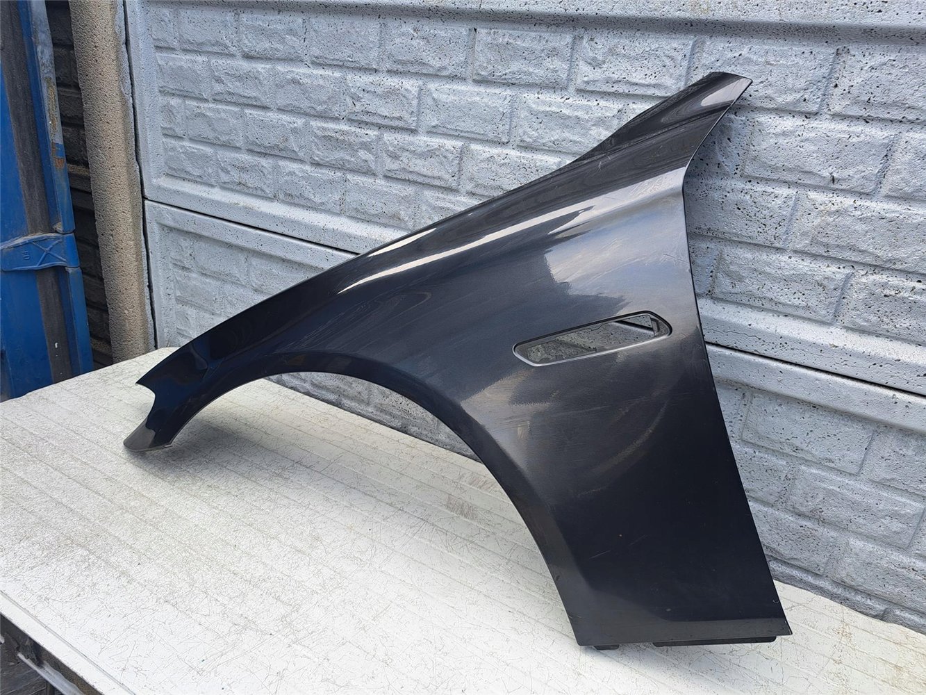 BMW 5 V F10 F11 2009-2017 BŁOTNIK LEWY PRZEDNI ORYGINAŁ (17387320541)