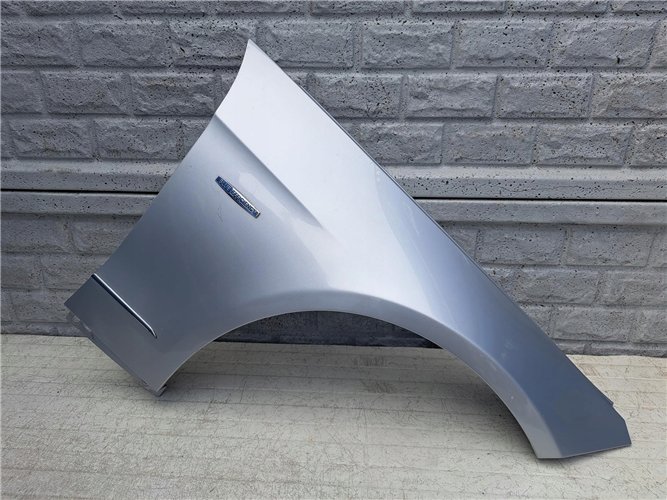 MERCEDES E KLASA W212 E212 BŁOTNIK PRAWY PRZÓD ORYGINAŁ (17387324765)