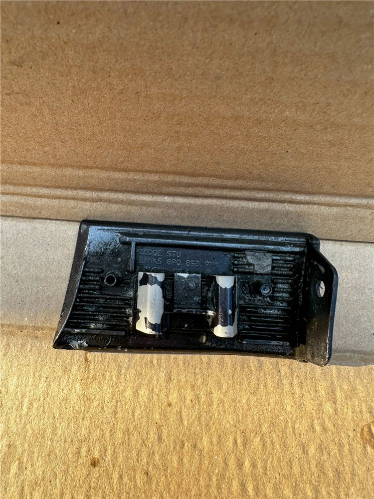 Audi A3 8p listwa błotnika lewy przód 8P0.853.991 ORYGINAŁ (17389388644)