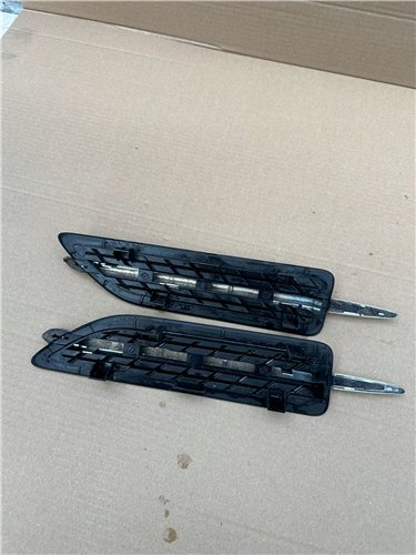 Mercedes SLK R172 Listwa Kratka Błotnika LEWY PRAWY Przód ORYGINAŁ (17389541752)