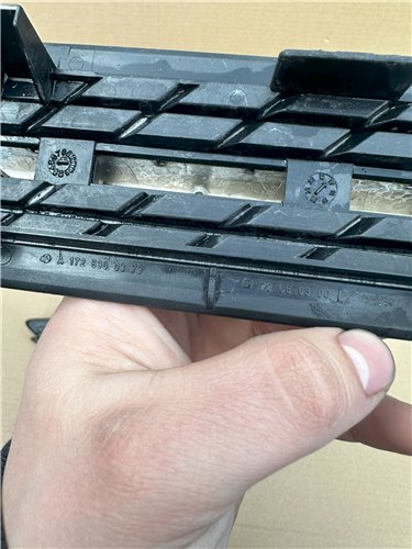 Mercedes SLK R172 Listwa Kratka Błotnika LEWY PRAWY Przód ORYGINAŁ (17389541752)