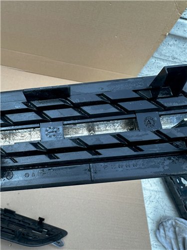 Mercedes SLK R172 Listwa Kratka Błotnika LEWY PRAWY Przód ORYGINAŁ (17389541752)