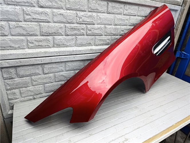 MERCEDES AMG GT BŁOTNIK LEWY PRZEDNI ORYGINAŁ (17391033440)