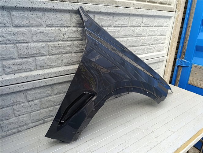 BMW X5 G05 2019-2024 BŁOTNIK PRZEDNI PRAWY ORYGINAŁ (17392617768)