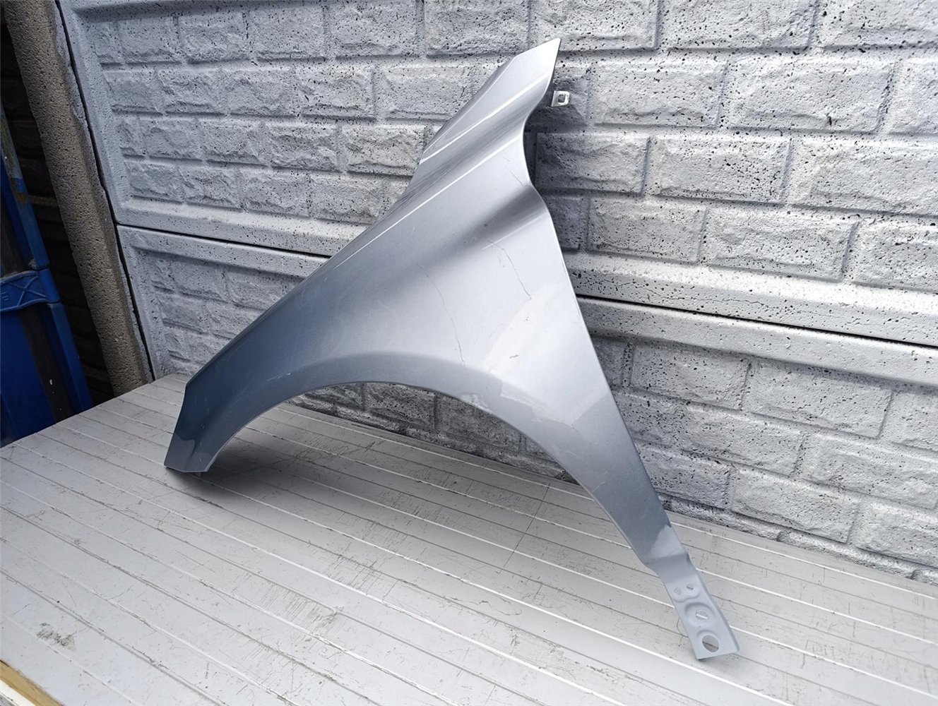 VOLVO XC60 XC-60 08-17 BŁOTNIK LEWY PRZEDNI ORYGINAŁ (17392657170)