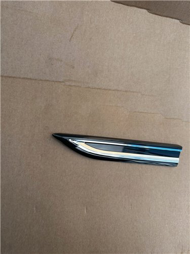 VW ARTEON LISTWA BŁOTNIKA LEWA PRZÓD ORYGINAŁ (17392768832)
