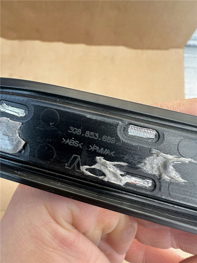 VW ARTEON LISTWA BŁOTNIKA LEWA PRZÓD ORYGINAŁ (17392768832)