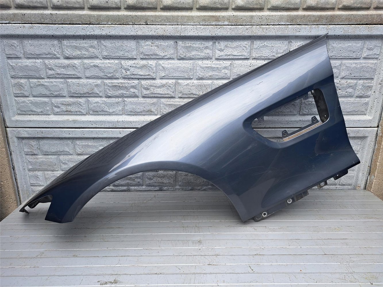 MERCEDES AMG GT BŁOTNIK LEWY PRZEDNI ORYGINAŁ (17399974974)