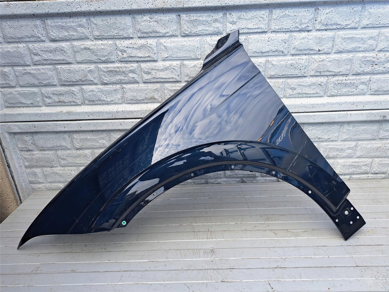 VW TOUAREG III 3 2018 - 2024 BŁOTNIK PRZEDNI LEWY ORYGINAŁ (17400010560)