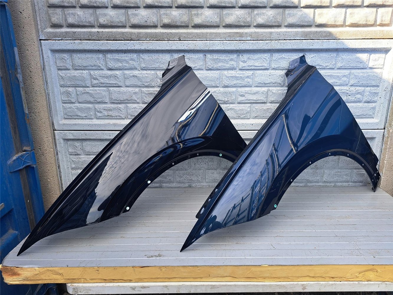 VW TOUAREG III 3 2018 - 2024 BŁOTNIK PRZEDNI LEWY ORYGINAŁ (17400010560)