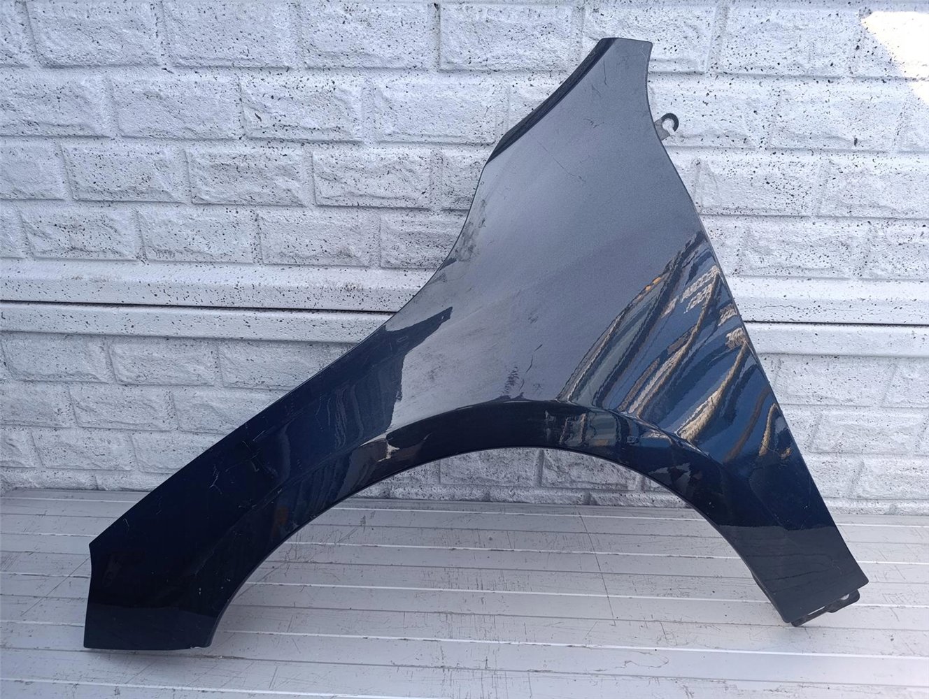 VOLVO S60 V60 LIFT 13-19 BŁOTNIK PRZEDNI LEWY ORYGINAŁ (17400864486)