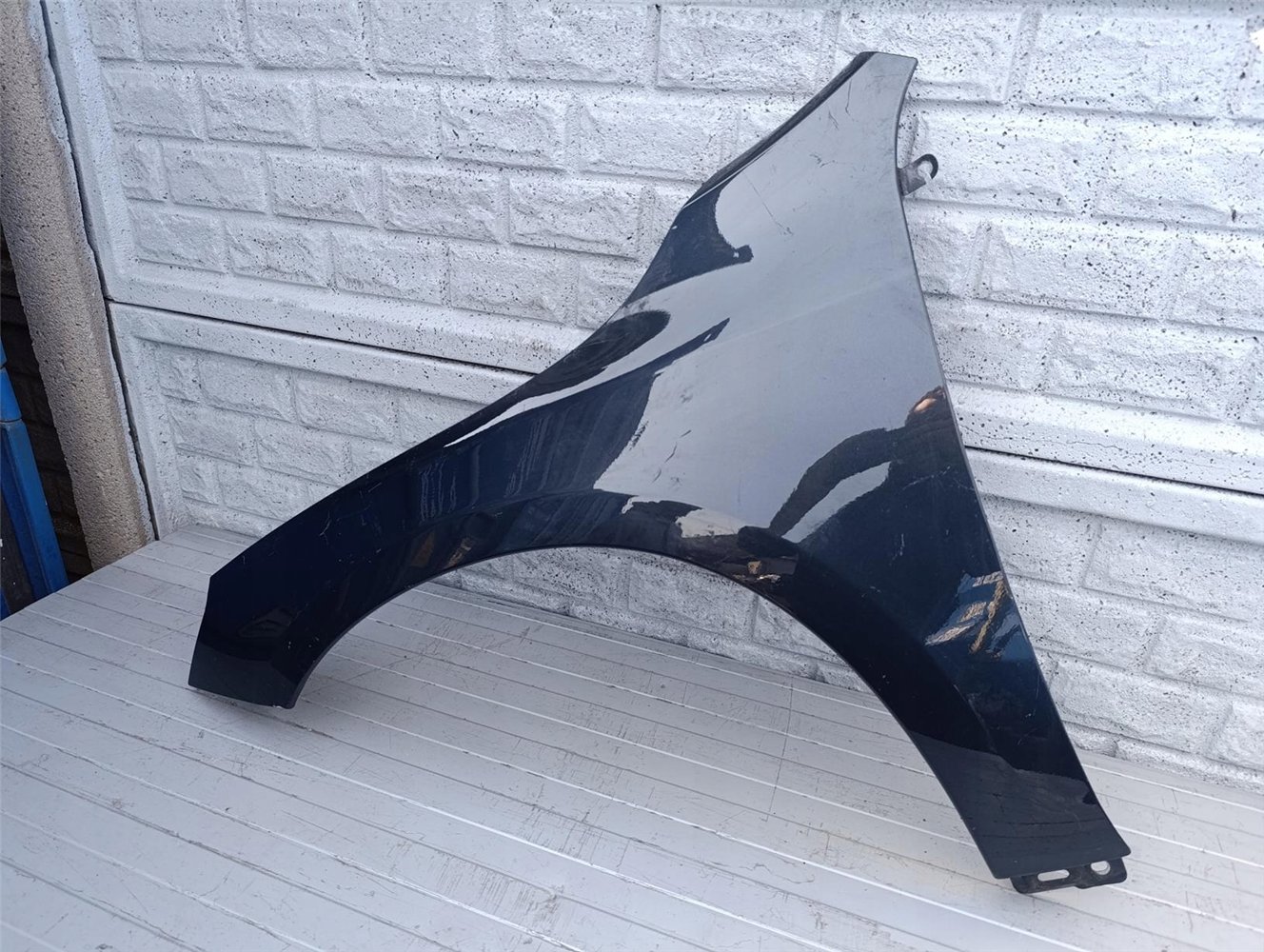 VOLVO S60 V60 LIFT 13-19 BŁOTNIK PRZEDNI LEWY ORYGINAŁ (17400864486)