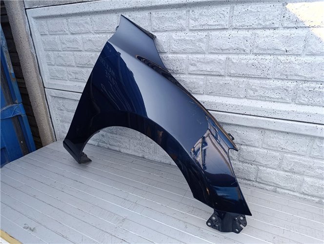 MAZDA 2 II 2015-2022 BŁOTNIK PRAWY PRZEDNI ORYGINAŁ (17400867186)