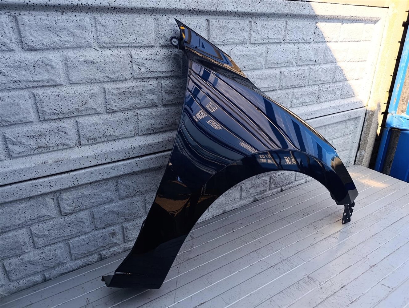 MAZDA 2 II 2015-2022 BŁOTNIK PRAWY PRZEDNI ORYGINAŁ (17400867186)