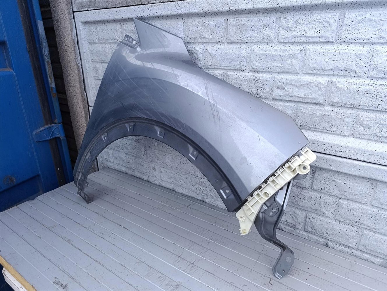 MITSUBISHI ECLIPSE CROSS 2021- BŁOTNIK PRZÓD PRAWY ORYGINAŁ (17400913727)