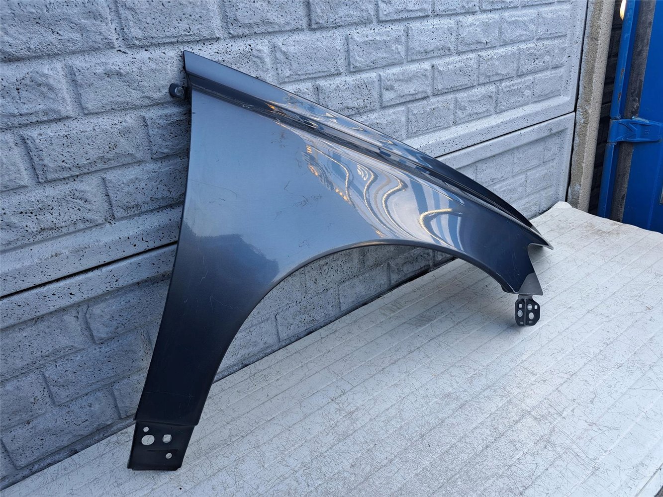 VOLVO V40 S50 BŁOTNIK PRZEDNI PRAWY ORYGINAŁ (17414196767)