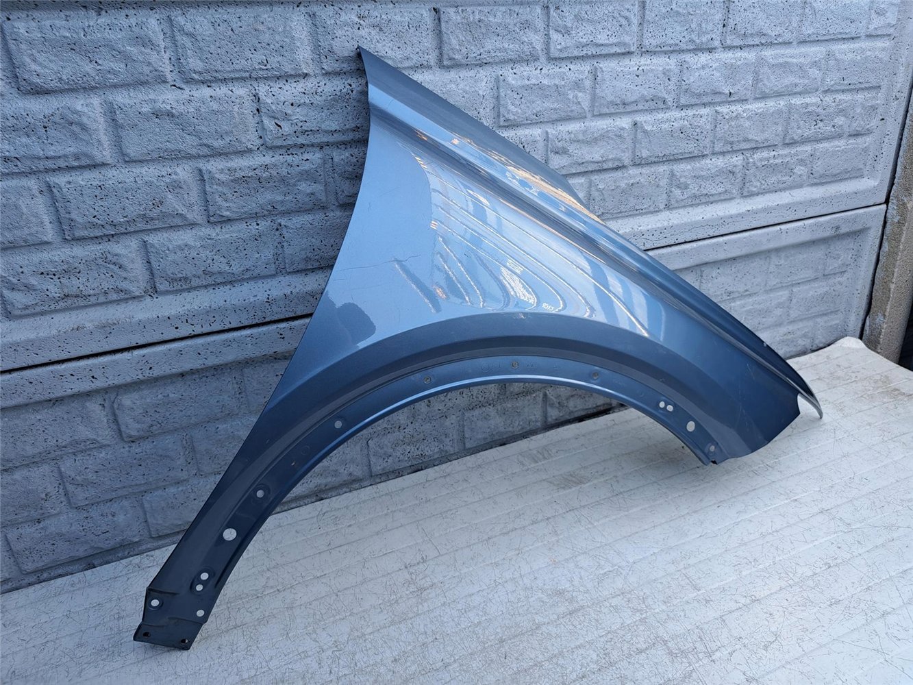 AUDI Q4 BŁOTNIK PRZEDNI PRAWY ORYGINAŁ (17414200204)