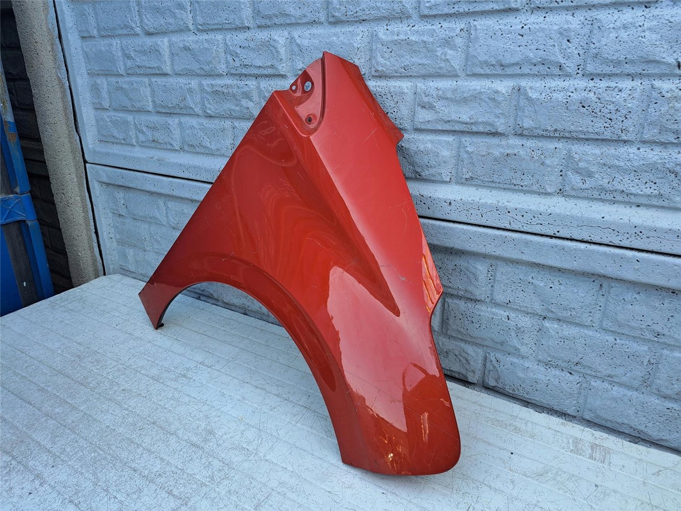 PEUGEOT 208 11-17 BŁOTNIK PRAWY PRZEDNI ORYGINAŁ (17414203818)