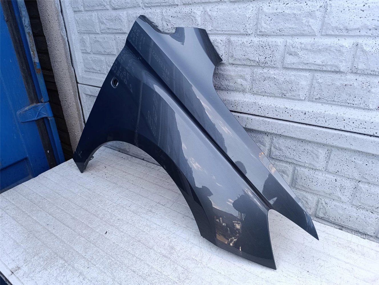 VW CADDY 5 V 2021-2024 BŁOTNIK PRZEDNI PRAWY ORYGINAŁ (17414527214)