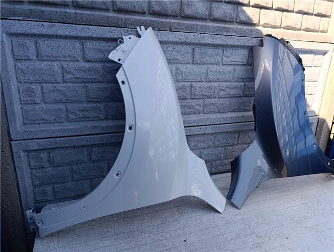 NISSAN JUKE 14-19 LIFT BŁOTNIK PRAWY LEWY PRZEDNI ORYGINAŁ (17414537263)