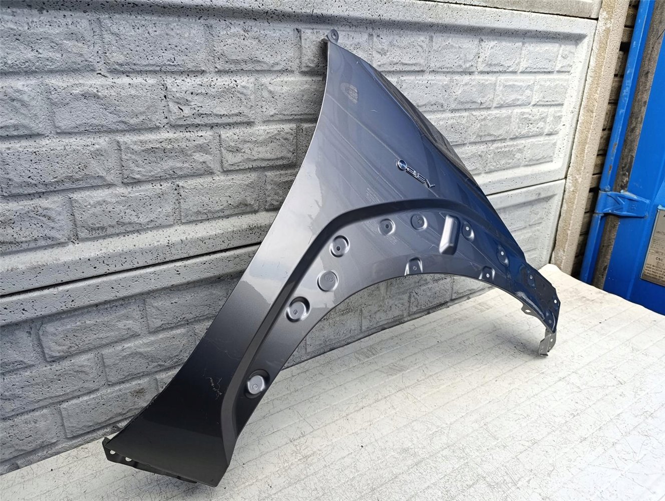 BŁOTNIK PRAWY PRZÓD TOYOTA BZ4X 22-24 ORYGINAŁ (17417776293)