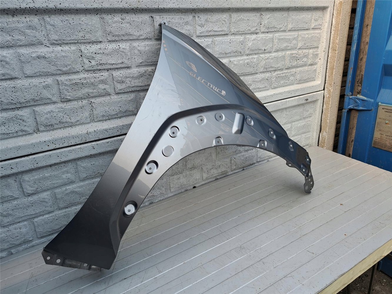 BŁOTNIK PRAWY PRZÓD TOYOTA BZ4X 22-24 ORYGINAŁ (17417782911)