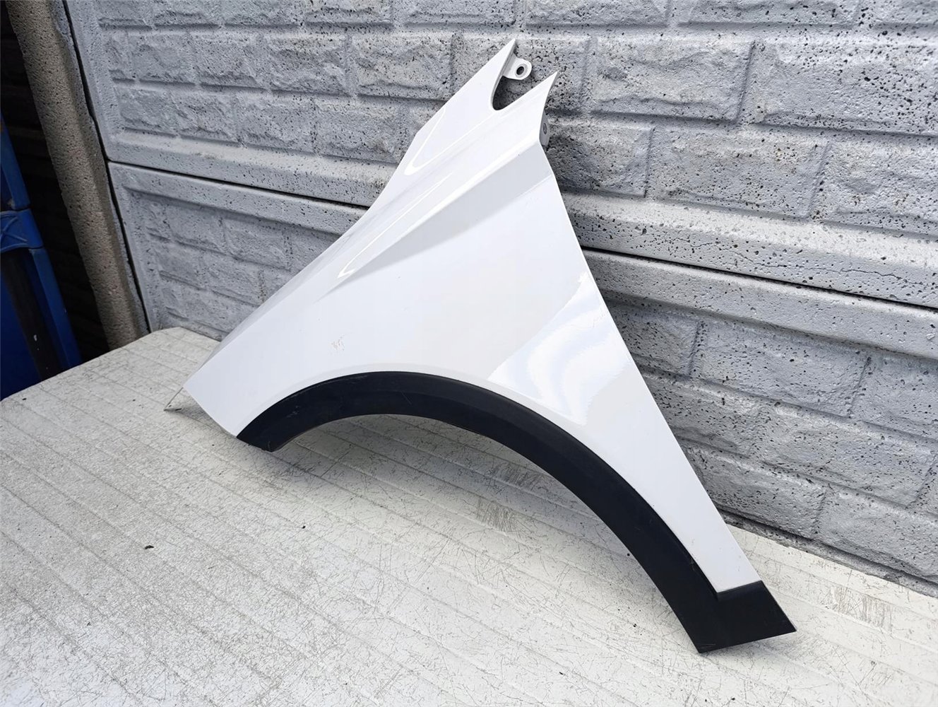 SEAT ARONA BŁOTNIK PRZEDNI LEWY ORYGINAŁ (17417785295)