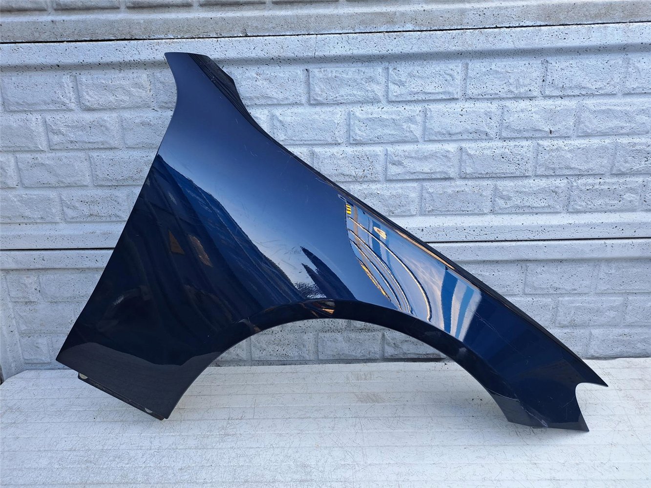 MERCEDES E-KLASA COUPE W238 BŁOTNIK PRZEDNI PRAWY ORYGINAŁ (17421069559)