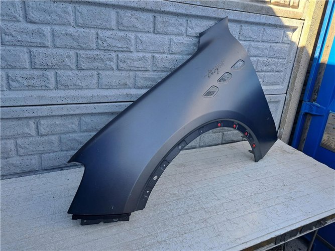 MASERATI GRECALE 22- BŁOTNIK LEWY PRZÓD ORYGINAŁ (17421168778)