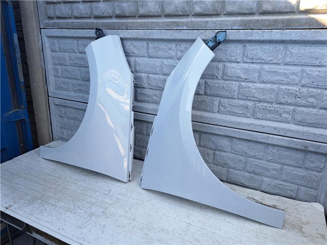 BMW I3 I 3 i3 BŁOTNIK PRZEDNI PRAWY LEWY ORYGINAŁ (17421235903)